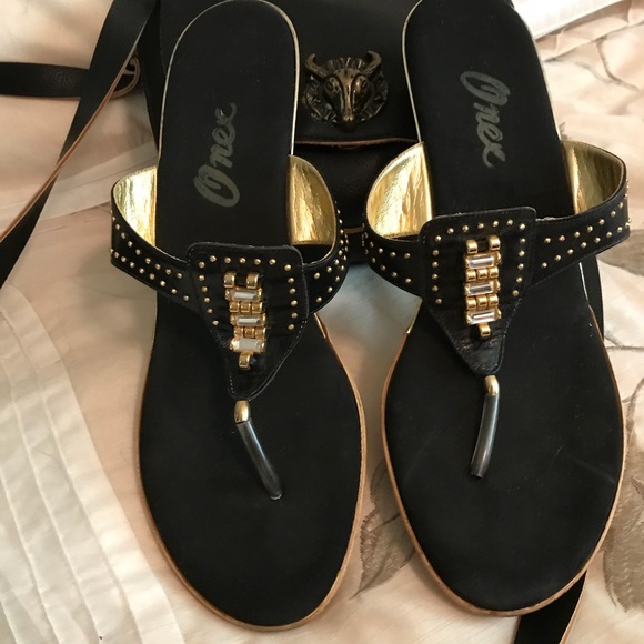 onex black sandals